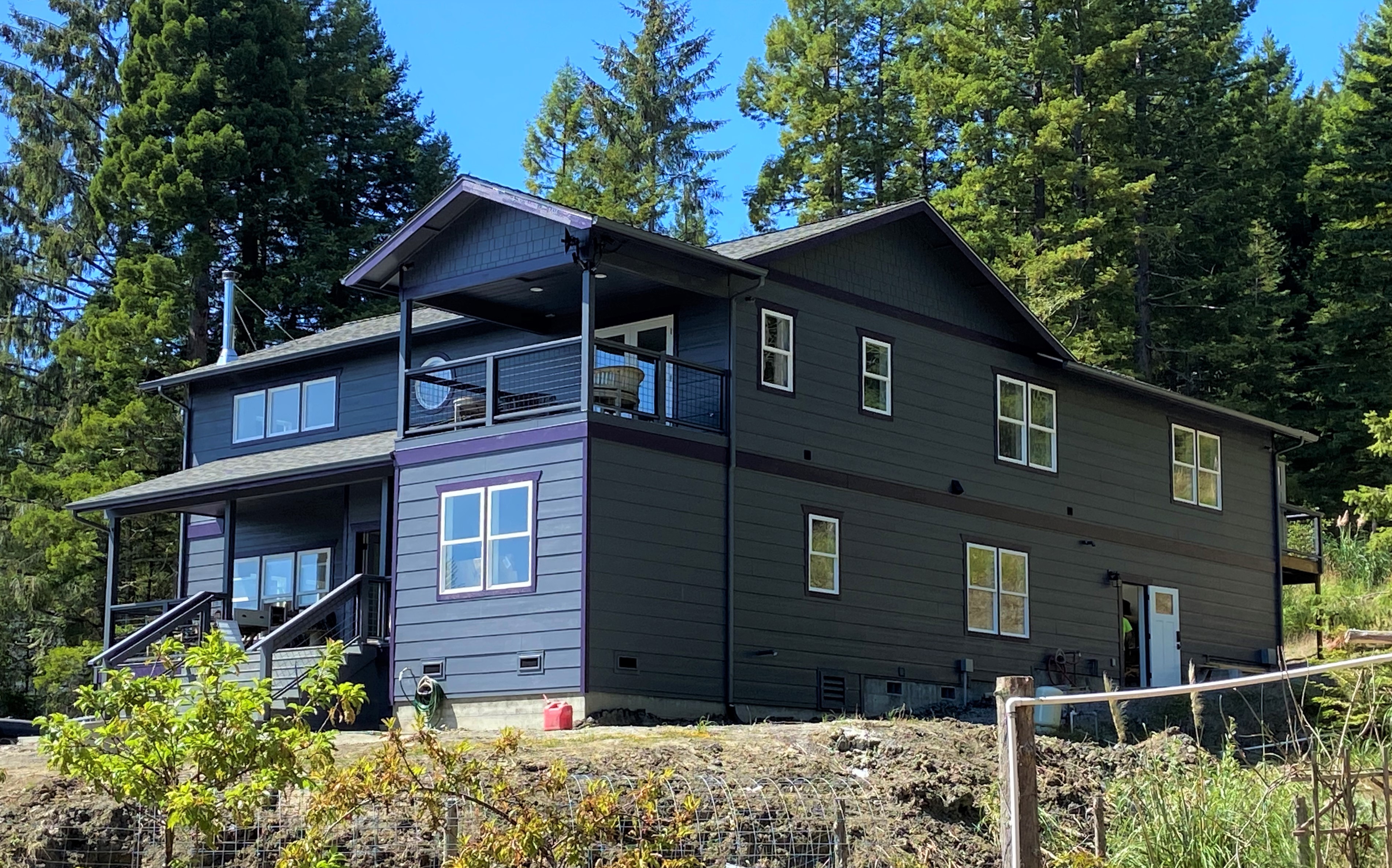 Click for more photos Hilltop Residence